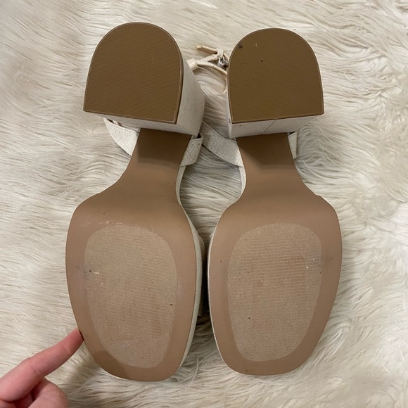 Steve Madden Beige Tan Cream Canvas Chunky Warped Platform Block Heel Sandals - Picture 6 of 8